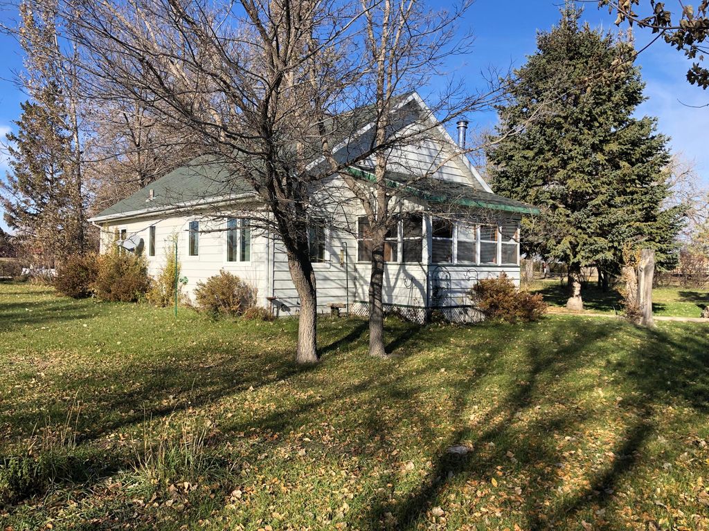 207 E Regan St, Mercer, ND 58559