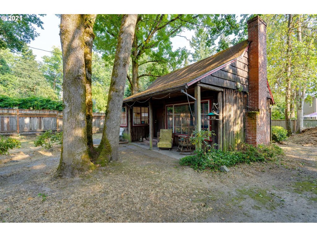 7710 SW Florence Ln, Portland, OR 97223
