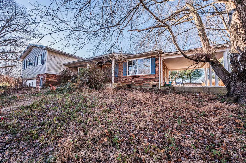 10936 Brownsville Rd, Roundhill, KY 42275 See Estimated Value