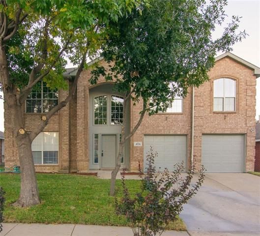 6741 Silvercrest Dr, Arlington, TX 76002
