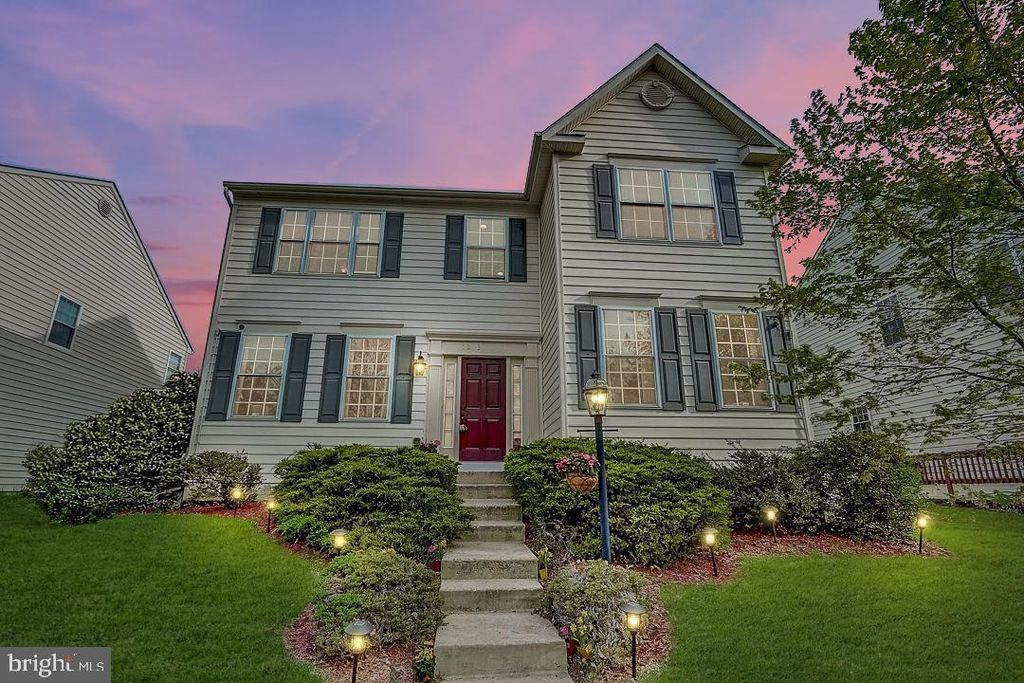 1213 Waterview Way, Essex, MD 5 Bed, 4 Bath SingleFamily Home 71