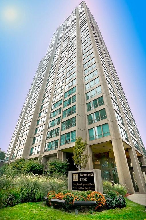 3450 N Lake Shore Dr, Chicago, IL 60657