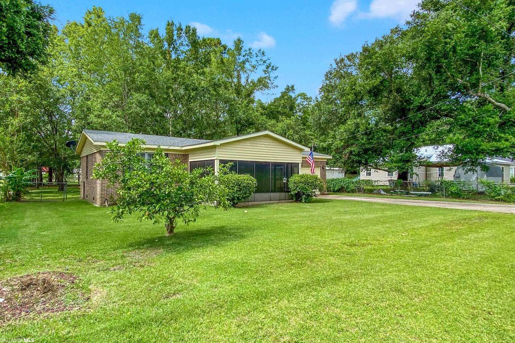 517 W  Orchid Ave, Foley, AL 36535