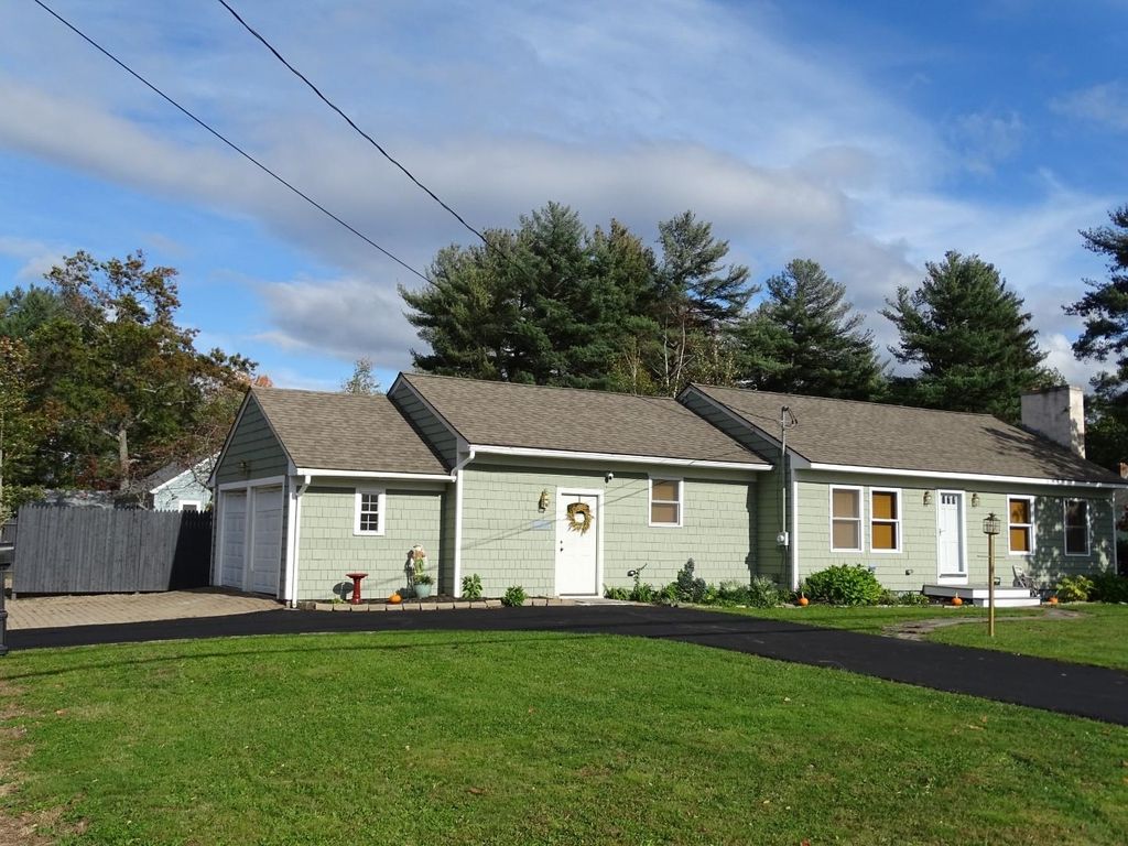 29 New Rochester Rd, Dover, NH 03820