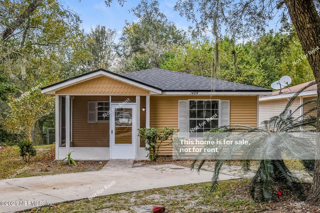 1484 Golf Forest Dr, Jacksonville, FL 32208