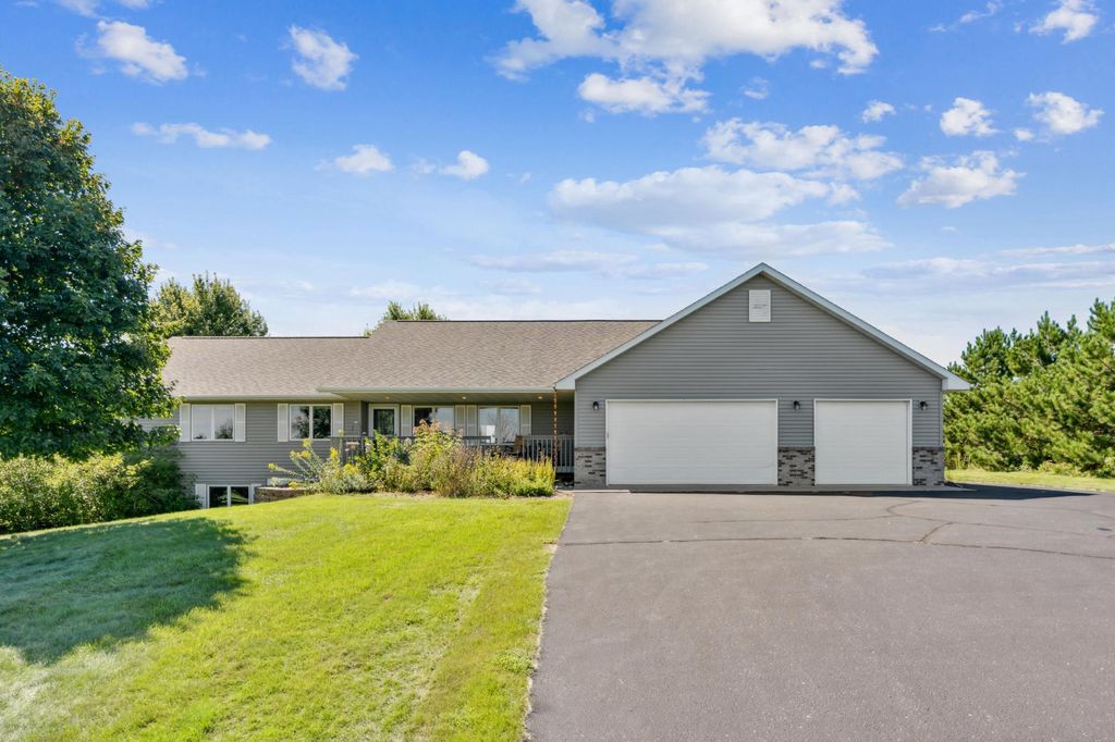 1278 142nd St, New Richmond, WI 54017
