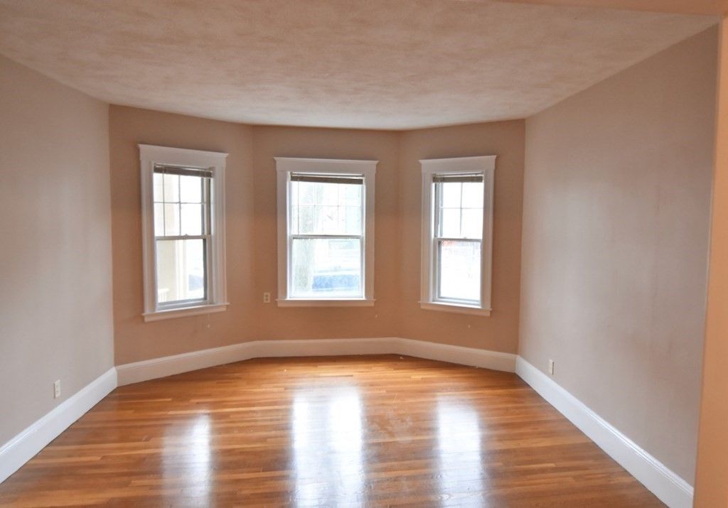 91 Auckland St #1, Boston, MA 02125