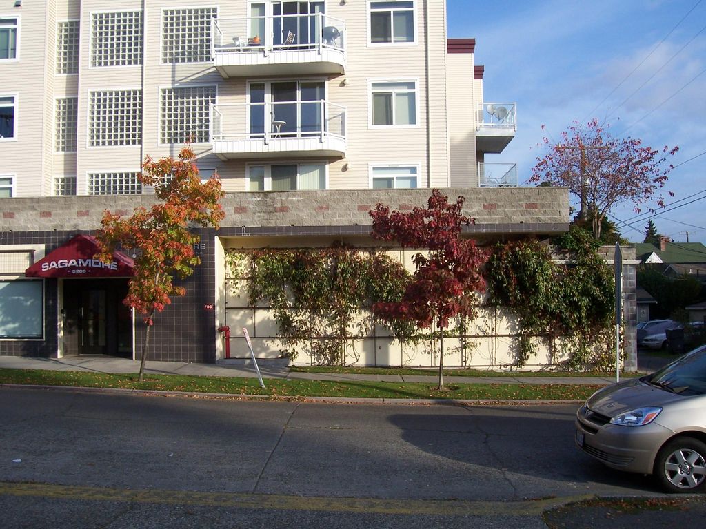 5200 Roosevelt Way NE X04, Seattle, WA 98105 Trulia