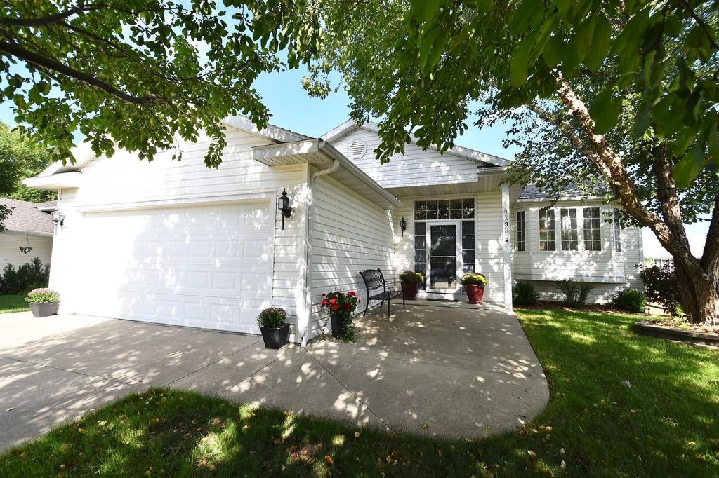 4138 Glouster Ln NW, Rochester, MN 55901