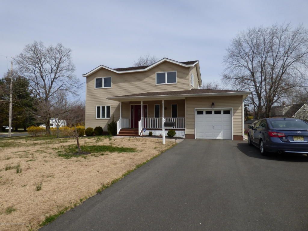 8 Lloyd Pl, Oakhurst, NJ - 3 Bed, 2 Bath Single-Family Home - 50 Photos