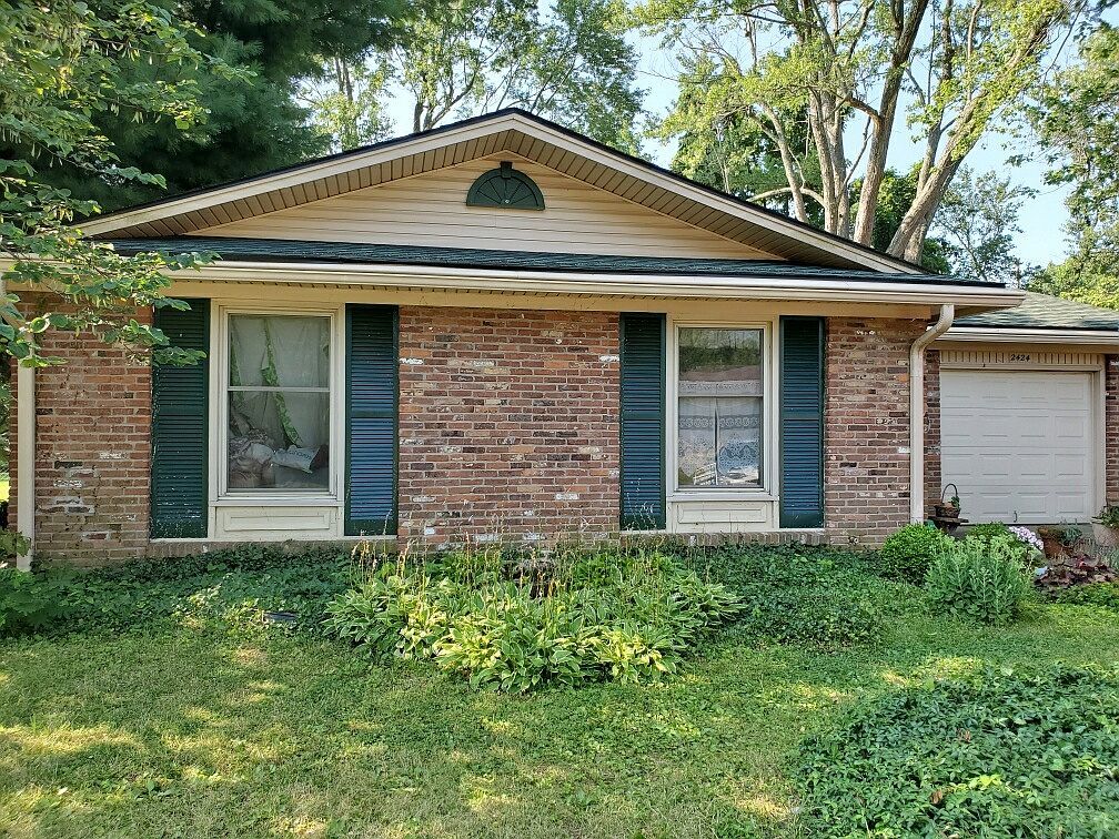 2424 Larkin Rd, Lexington, KY 40503