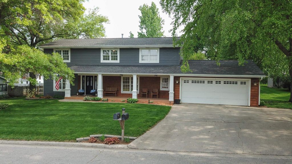 1204 Glenn St, Aplington, IA 50604 Trulia