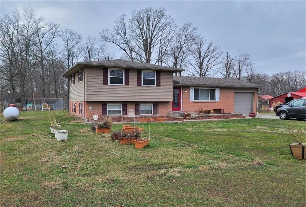 3665 N County Road 500 W, North Vernon, IN 47265 3 Bed, 2 Bath Single