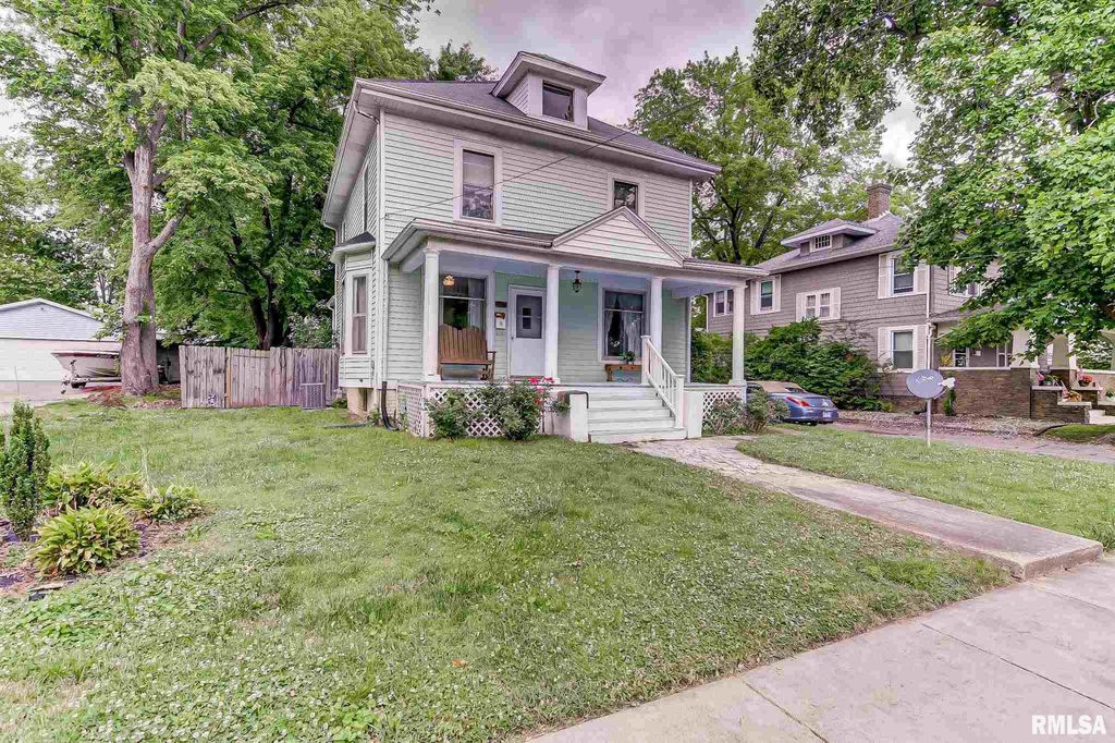 520 W Beecher Ave, Jacksonville, IL 62650