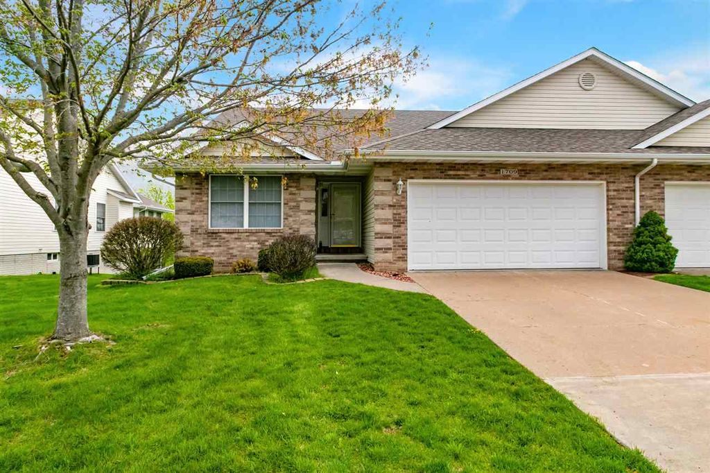 1709 E 6th St, Coal Valley, IL 61240 Trulia