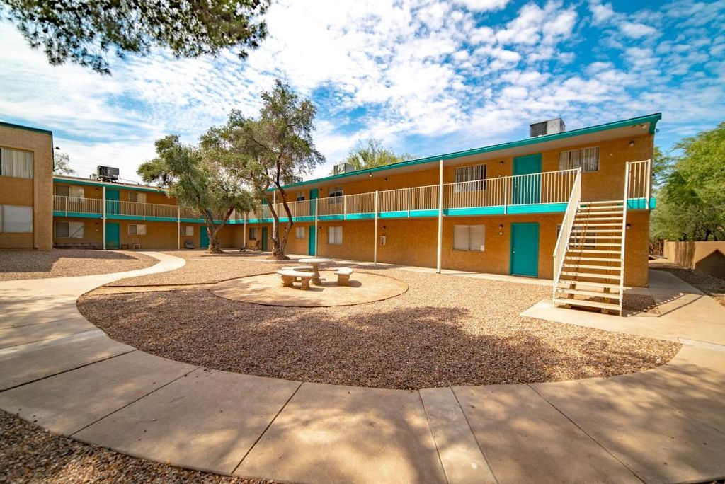 1337 E Allen Rd, Tucson, AZ 85719