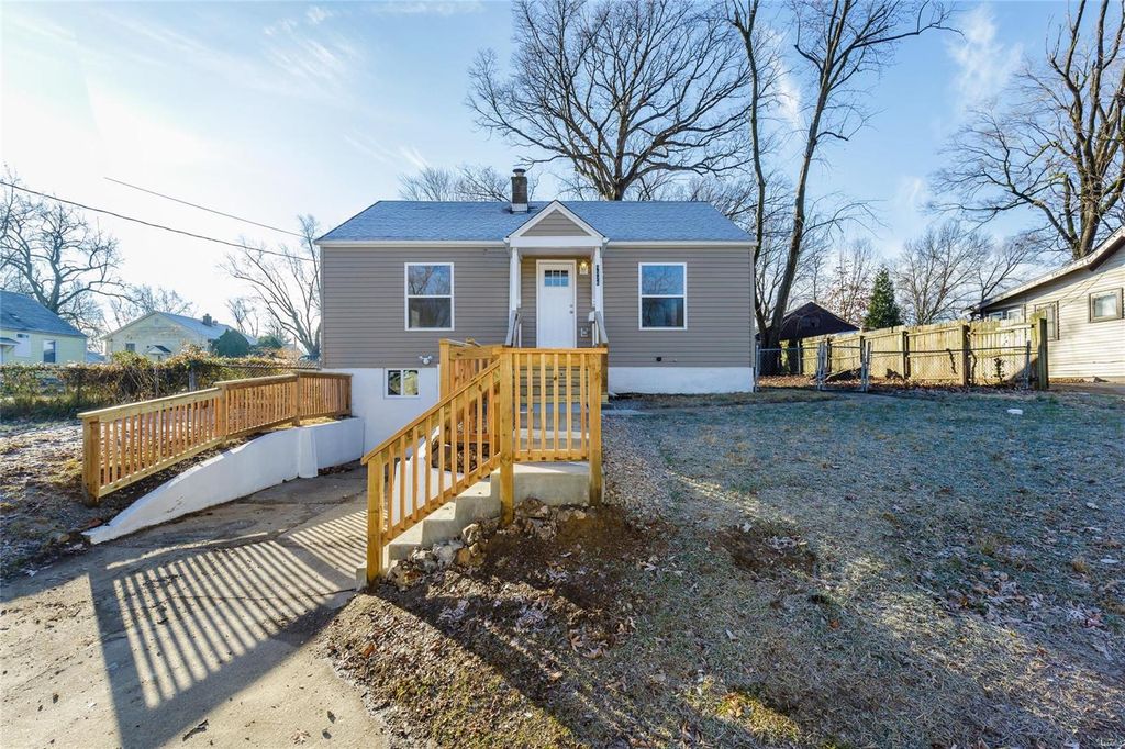 9526 Trescott Ave, Saint Louis, MO 63114