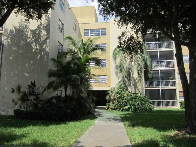 7010 Miami Gardens Dr   #5-511, Hialeah, FL 33015