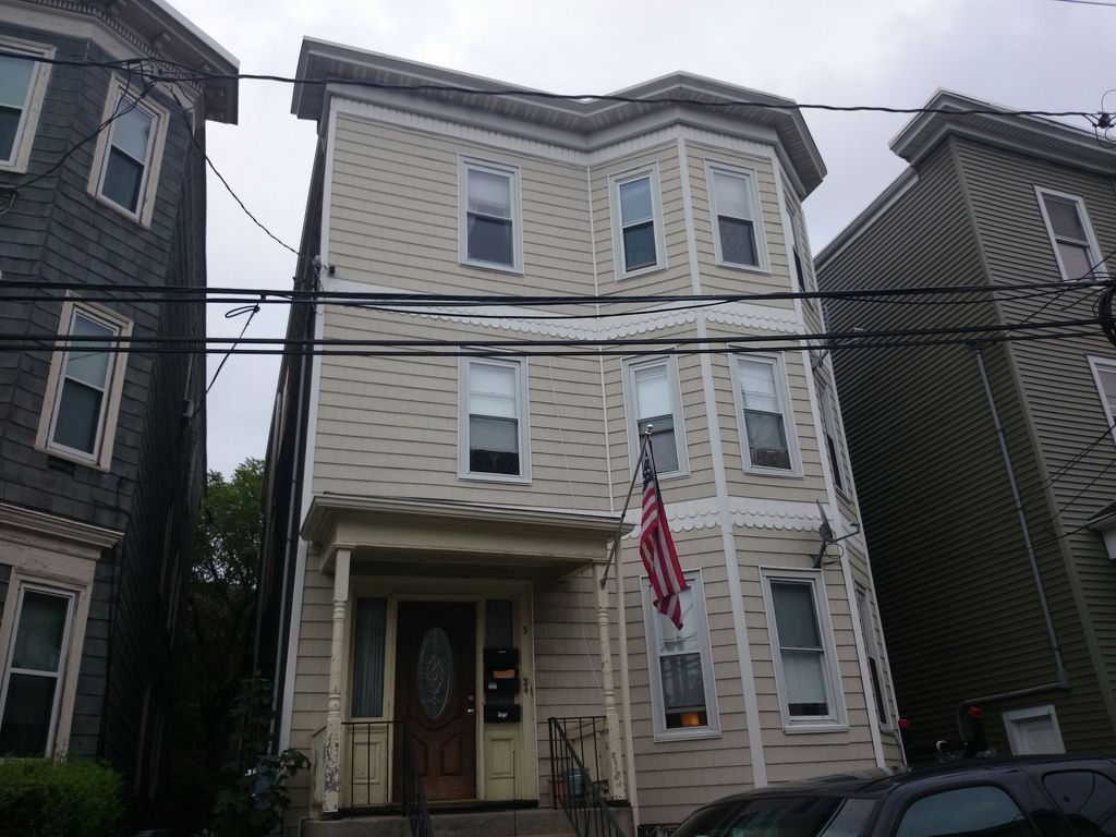 3 Carson St #1, Boston, MA 02125