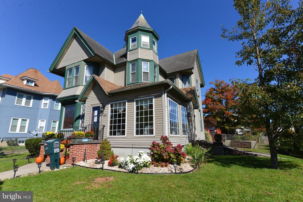 127 W Main St, Penns Grove, NJ 08069