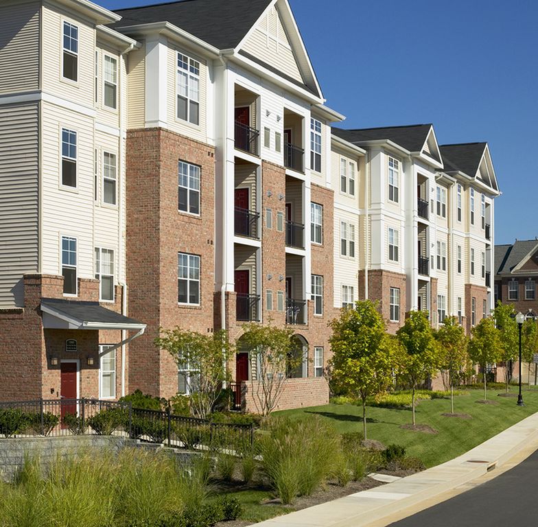 The Point at Herndon Apartments in Herndon, VA 20171