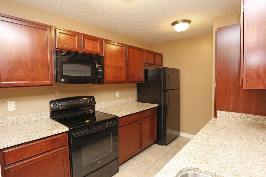 1000 Cassandra Ln, La Grange, KY 40031