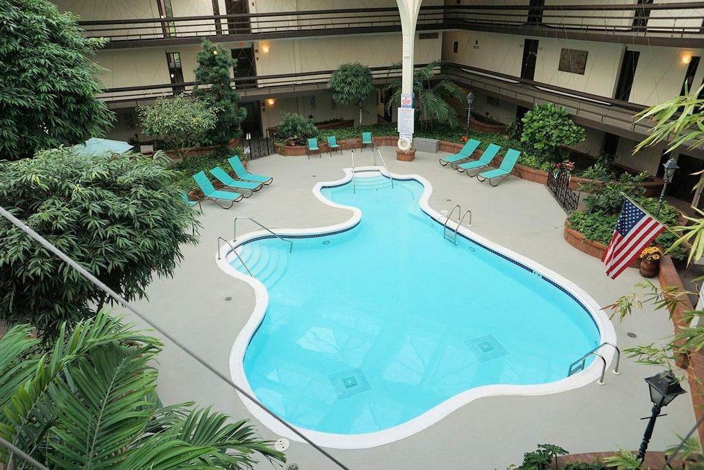 5200 S Tuckaway Blvd 150C, Greenfield, WI 2 Bed, 2 Bath Condo Trulia