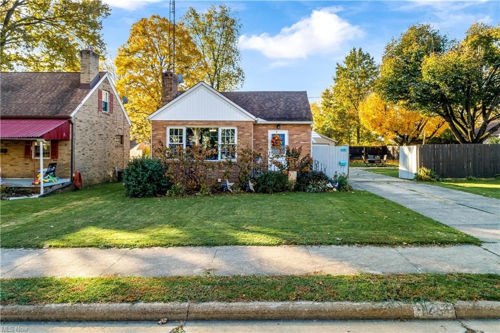 428 Hower St NE, Canton, OH 44720