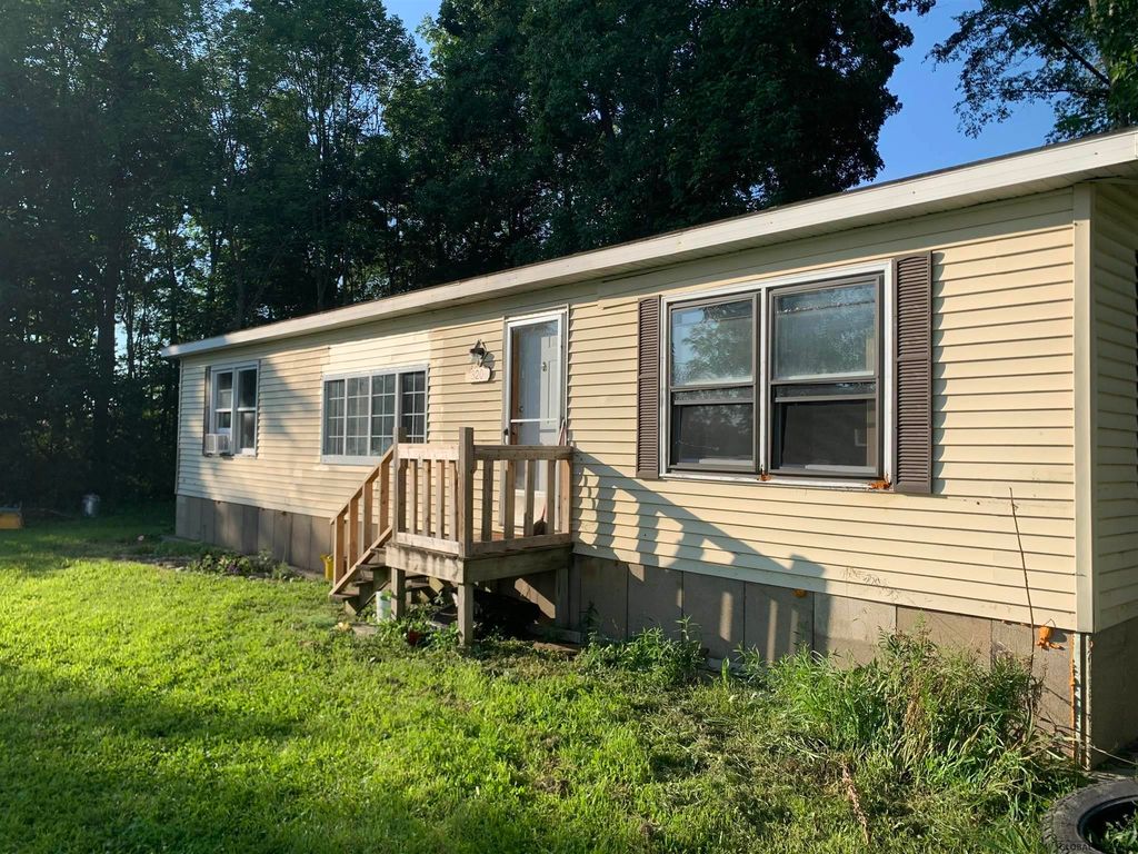 320 Seebers Ln, Canajoharie, NY 13317