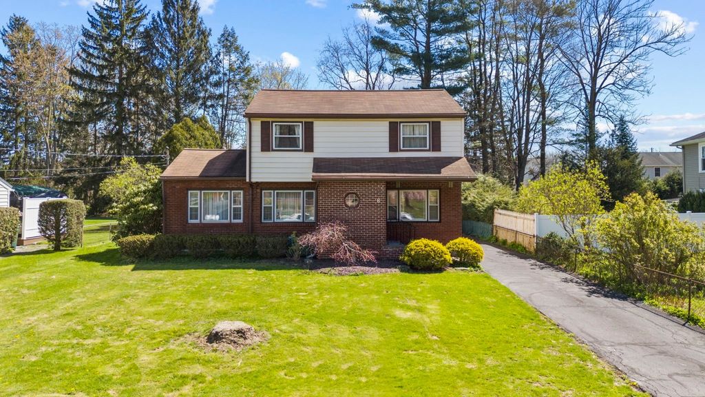 6 Pleasant Ct, Binghamton, NY 13905 See Estimated Value