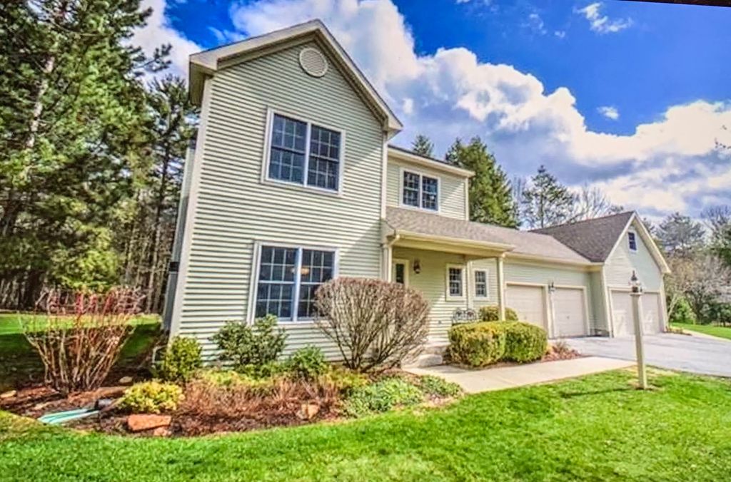 8 Hawthorne Ln, Bedford, MA 01730 Trulia