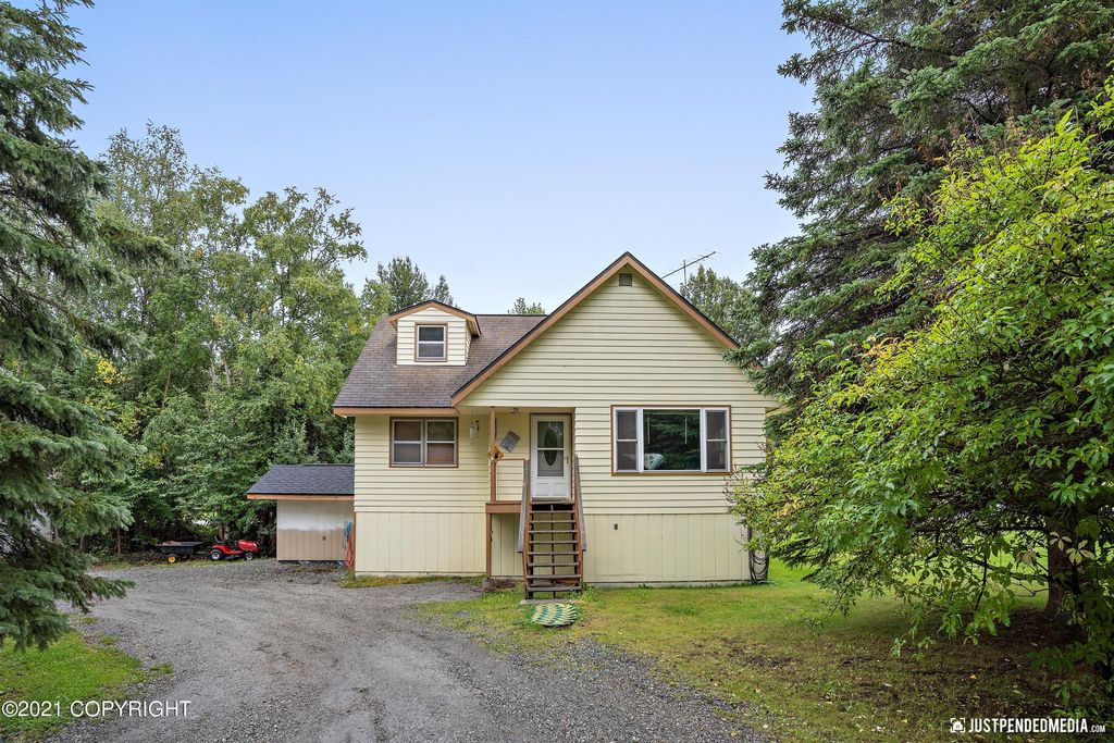 3725 W 74th Ave, Anchorage, AK 99502