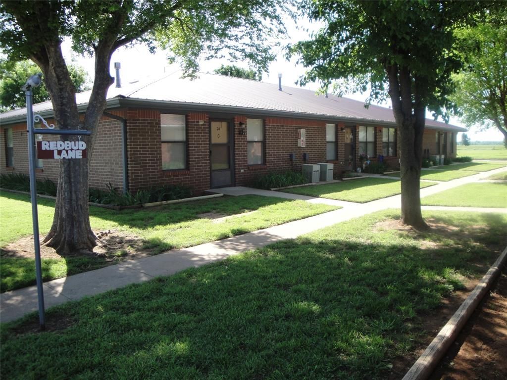 1207 W Cherokee St, Lindsay, OK 73052 MultiFamily for Sale MLS 80868957