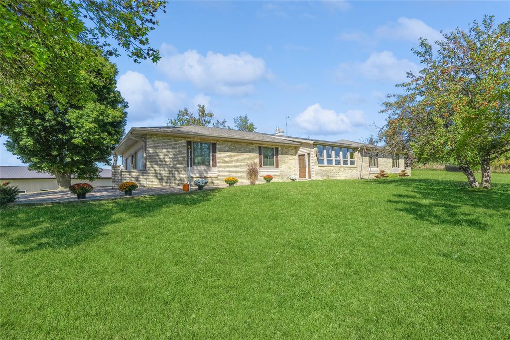 2034 State Highway F36, Newton, IA 50208 SingleFamily Home for Sale