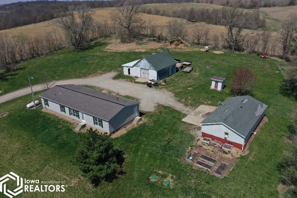 2275 390th Ave, Victor, IA 52347