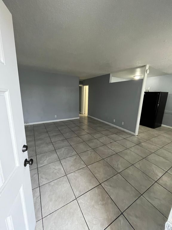 2204 Sunrise Ave, Las Vegas, NV 89101
