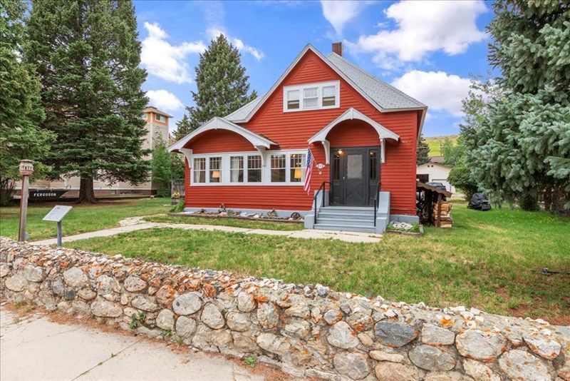 313 Hauser Ave N, Red Lodge, MT 59068