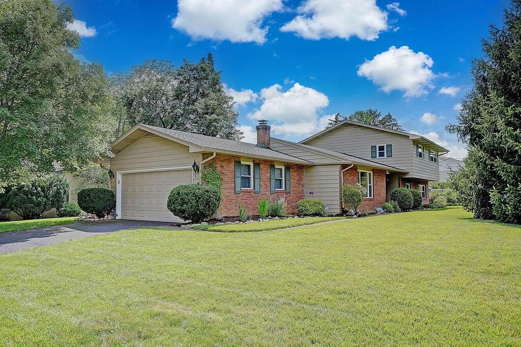945 Lynbrook Rd, Columbus, OH 43235