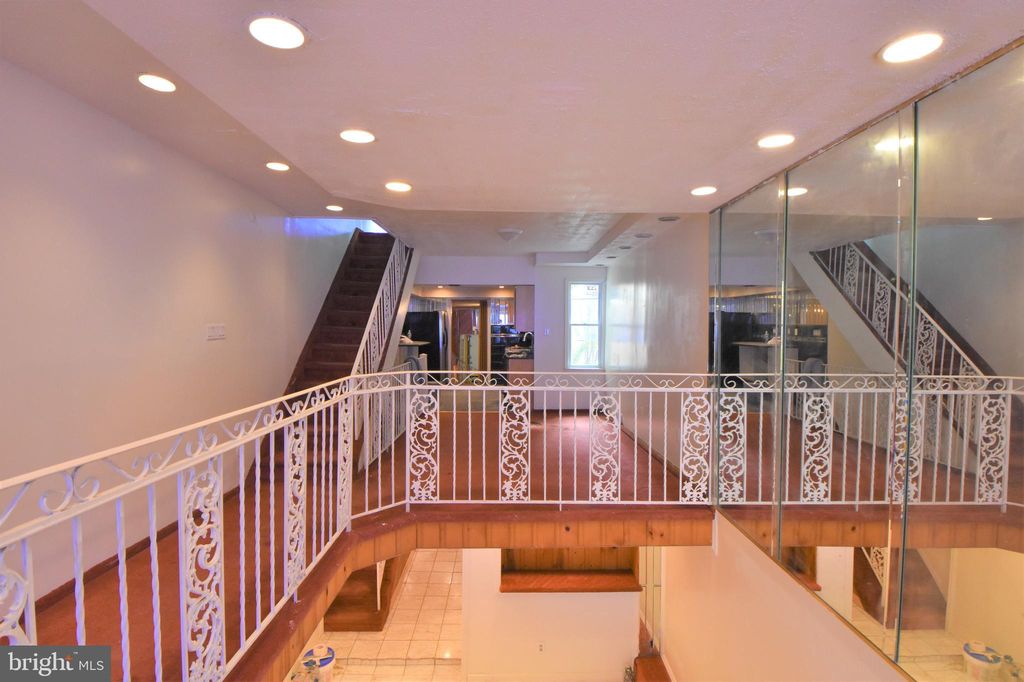 1055 Langham Ave, Camden, NJ 08103
