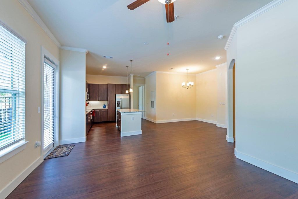 19310 Tc Jester Blvd, Spring, TX 77379