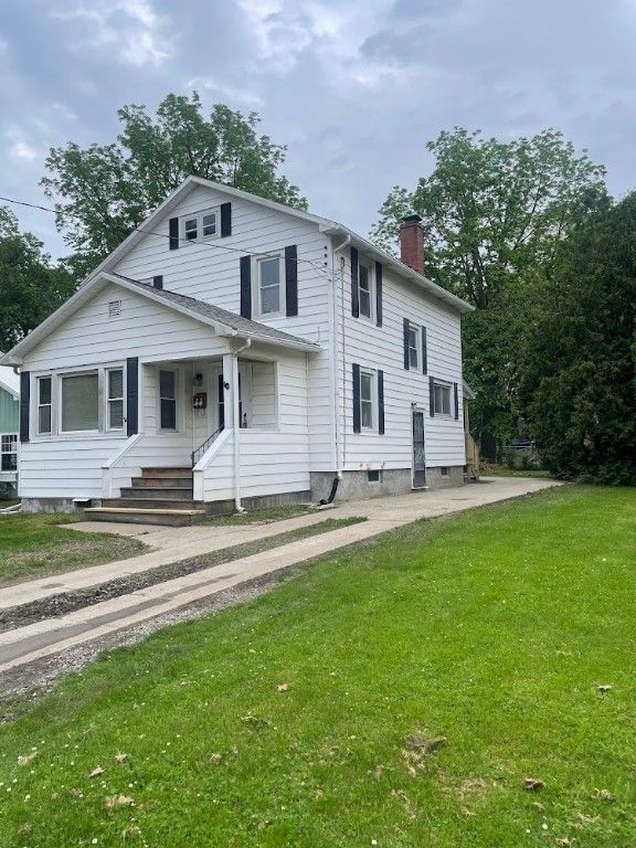10 Hoffman St, Auburn, NY 13021