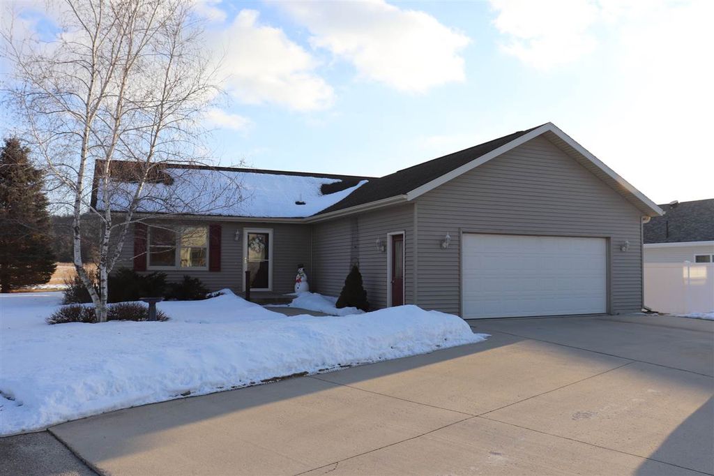 2519 Gk Ave, Decorah, IA 52101 Trulia