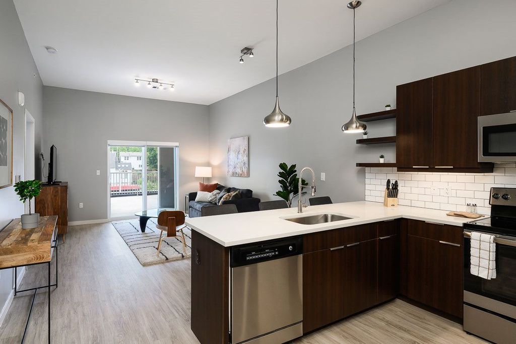 5100 Oak St, Kansas City, MO 64112