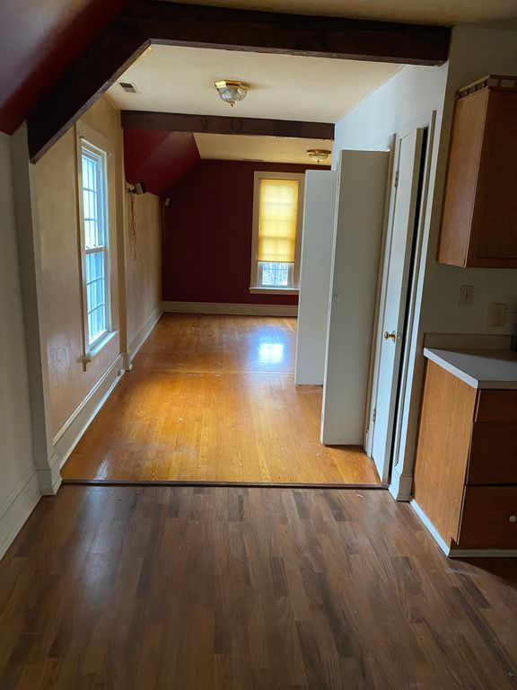 495 Washington Ave #2, Waterbury, CT 06708