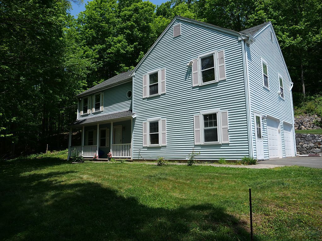 1356 Straits Tpke, Middlebury, CT 06762