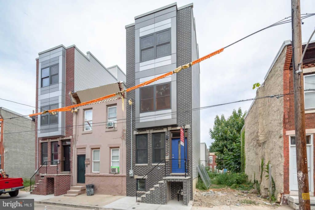 1938 Fernon St, Philadelphia, PA 19145