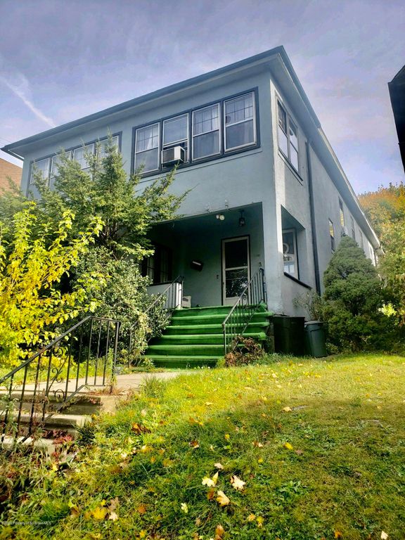 1044 Quincy Ave #1, Scranton, PA 18510