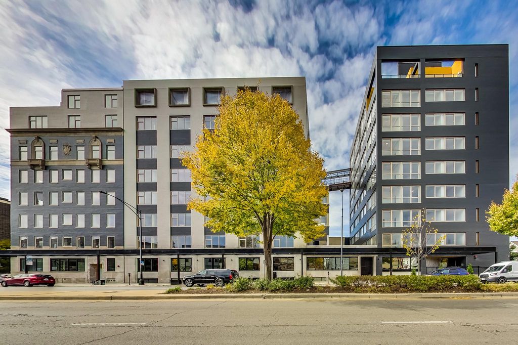 5700 N Ashland Ave, Chicago, IL 60660