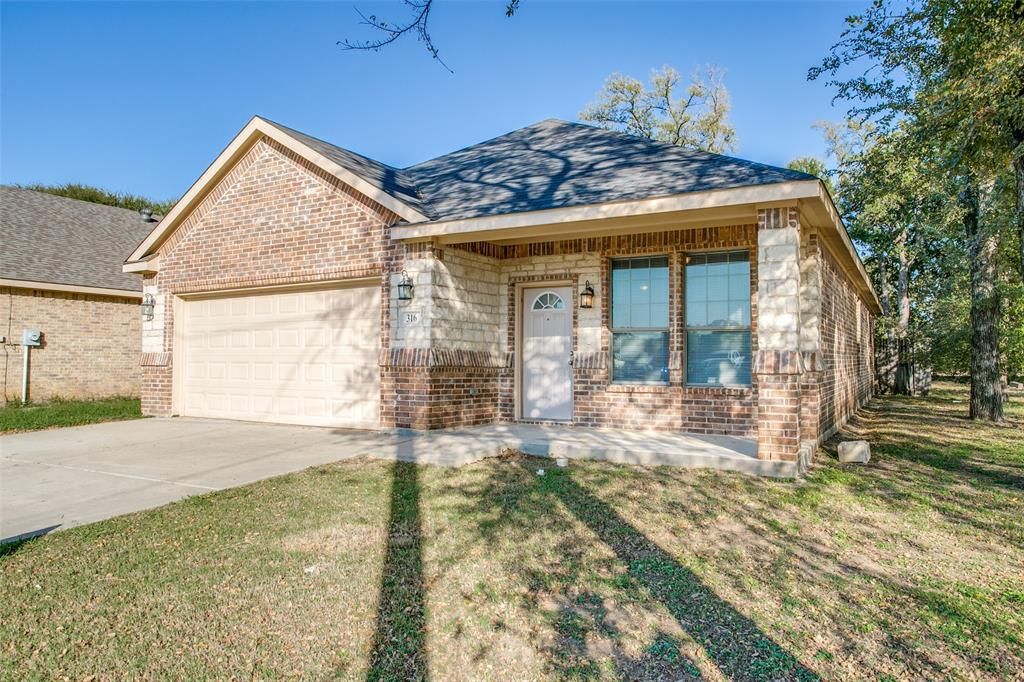 316 Compton Ave, Irving, TX 75061