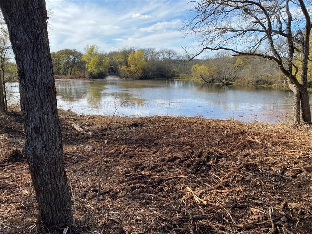 125 Darion Pl, Coupland, TX 78615